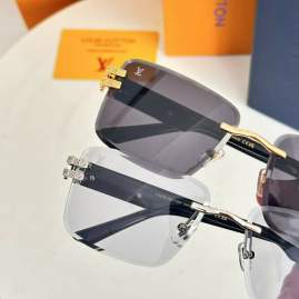 Picture of Louis Vuitton Sunglasses _SKUfw77121262fw